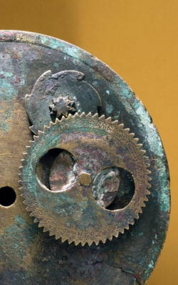 Moon-phase disk from a portable sundial-calendar © Science Museum